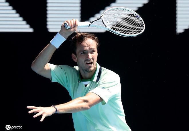 年轻门将无 年轻门将无