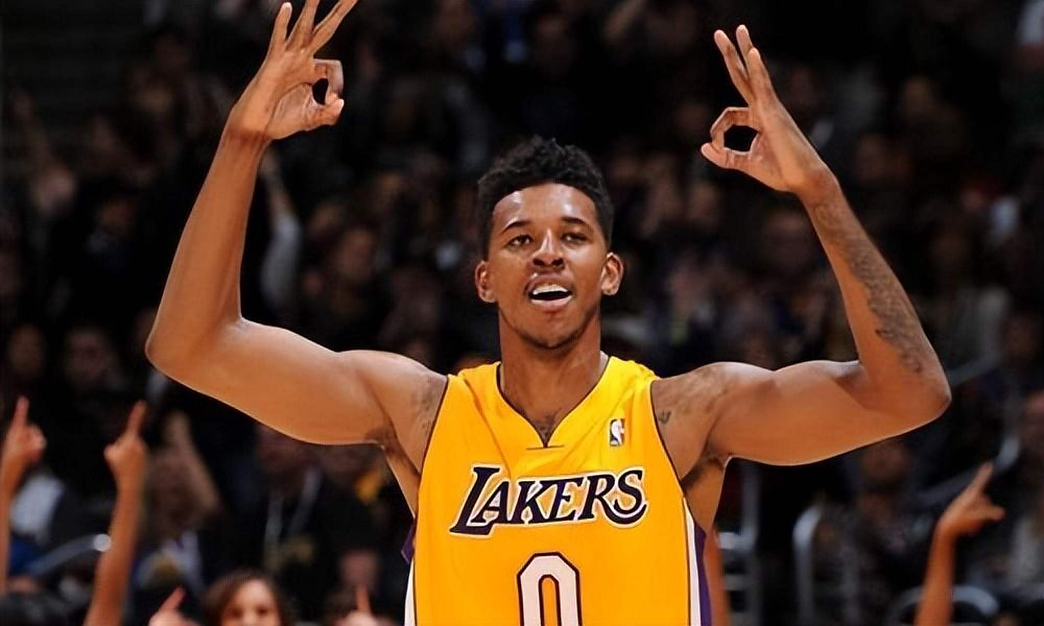 同处聚光灯 同处聚光灯